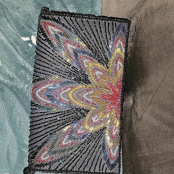 Elegant Black Beaded Clutch - Picture 4 of 4